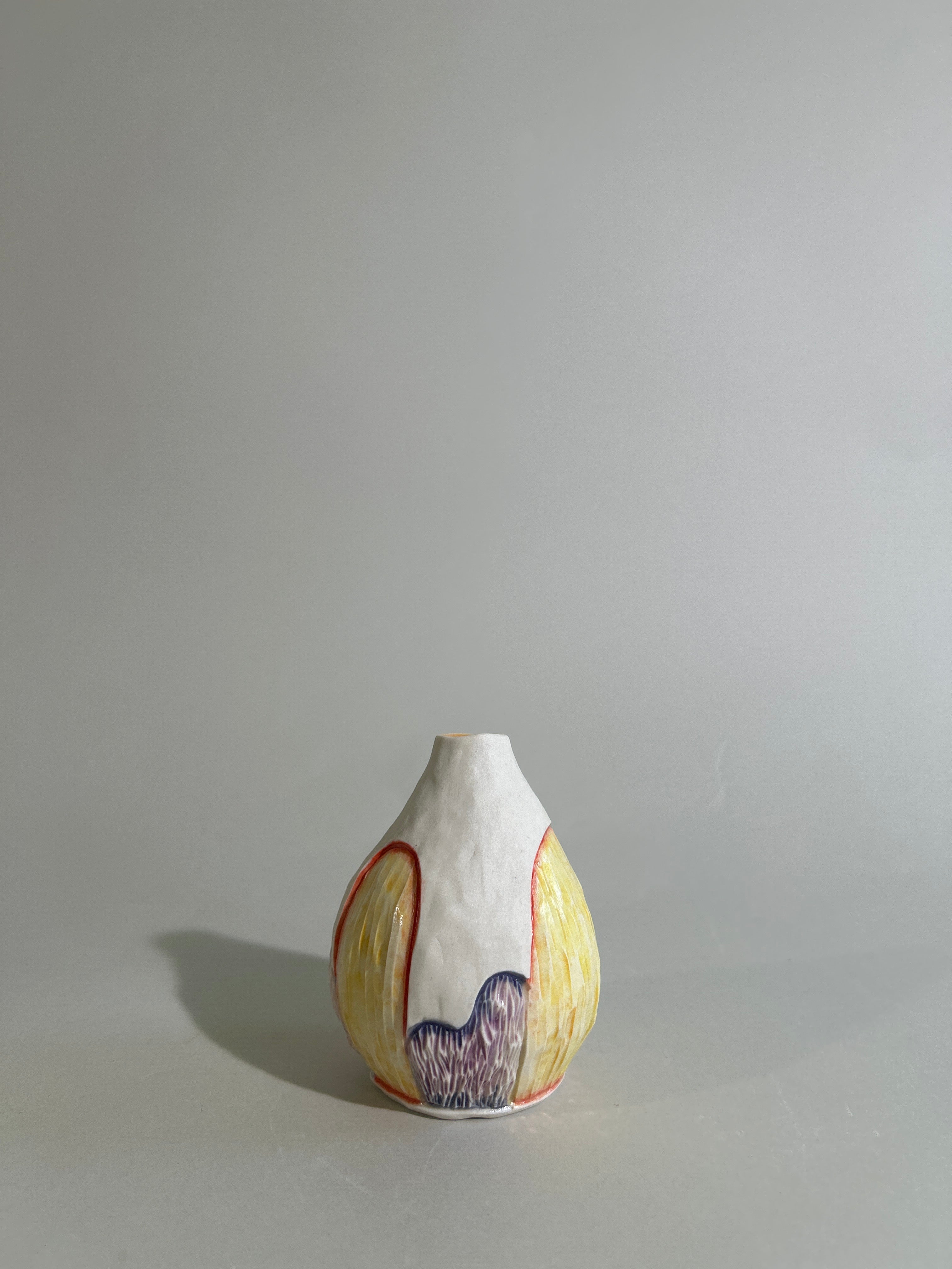 Color/texture bud vase yellow/purple