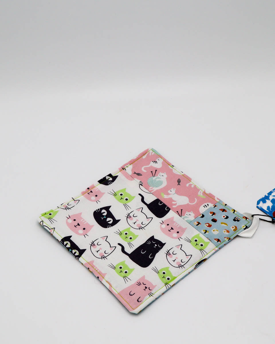 7x7" Pot Holder/Hot Pad: Cats/sushi 3-panel front, sushi back