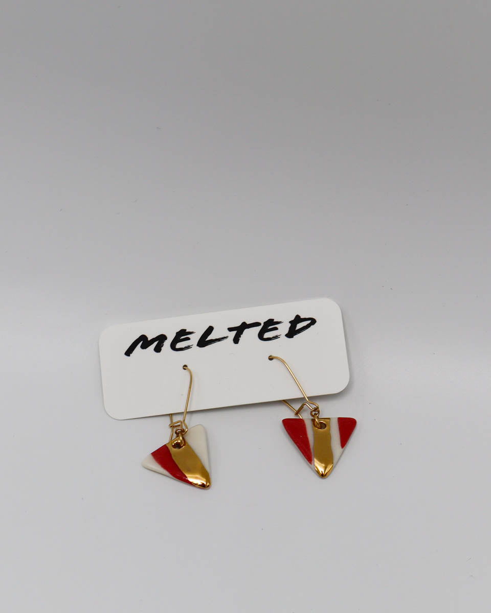 Earrings 18k gold filled wire with triangle red and white
